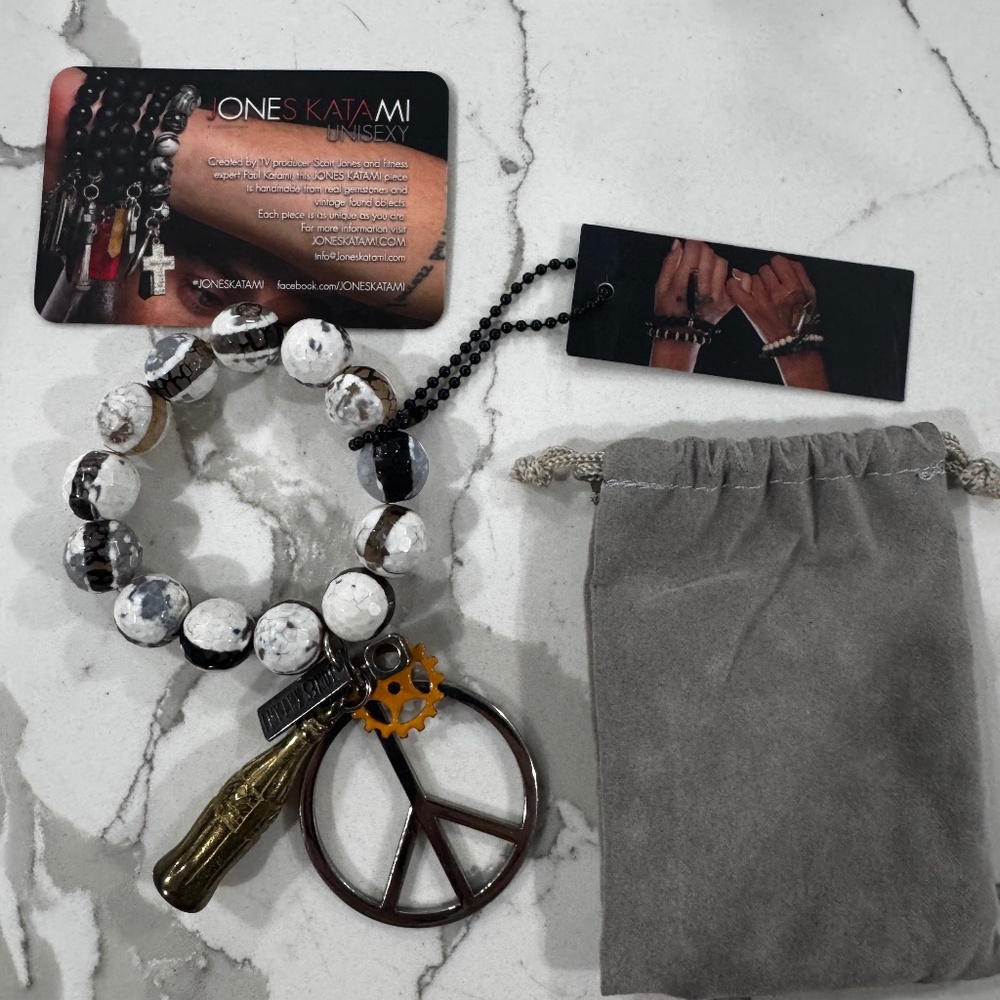 JONES KATAMI UNISEX BEADED CHARM BRACELET PEPSI AND PEACE